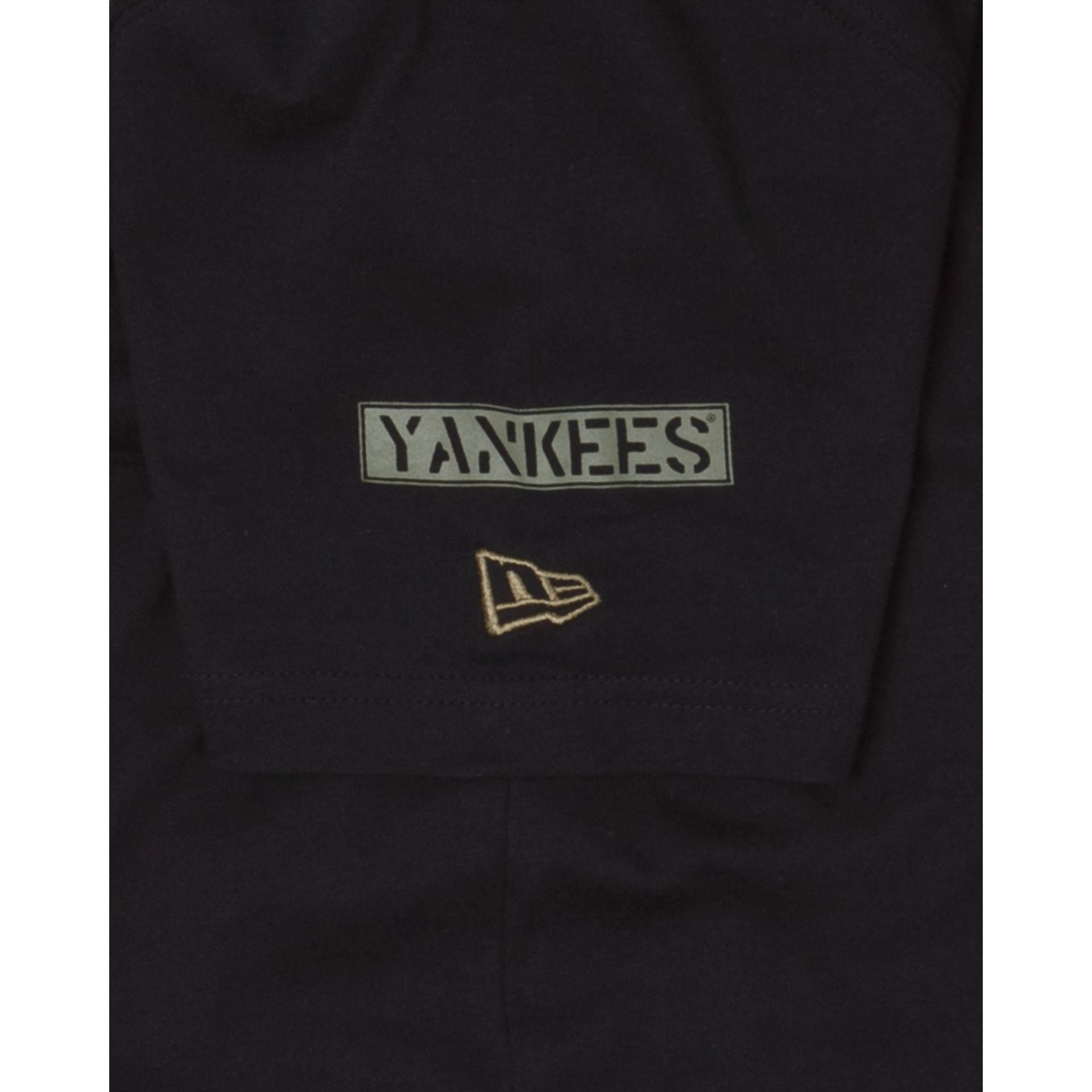 Alpha Industries X New York Yankees Black T-Shirt