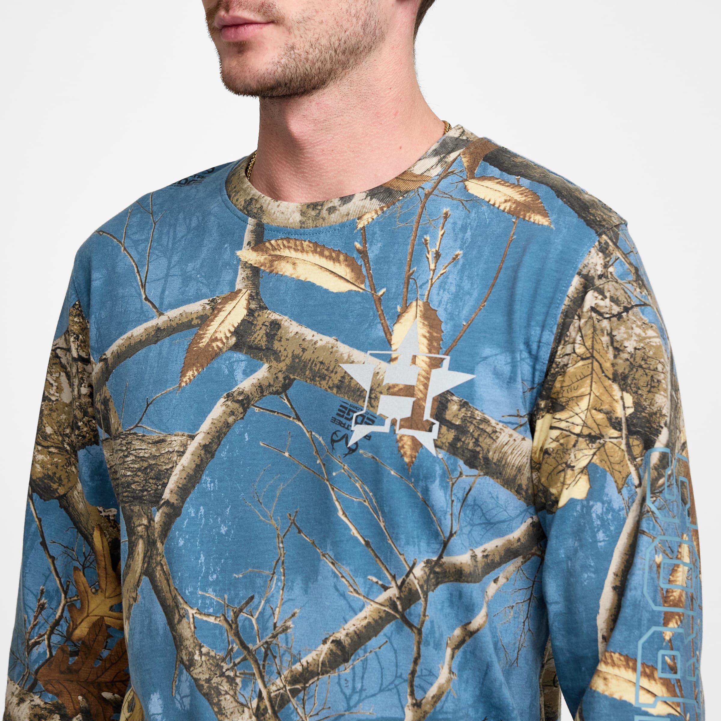 Atlanta Braves Realtree Long Sleeve T-Shirt